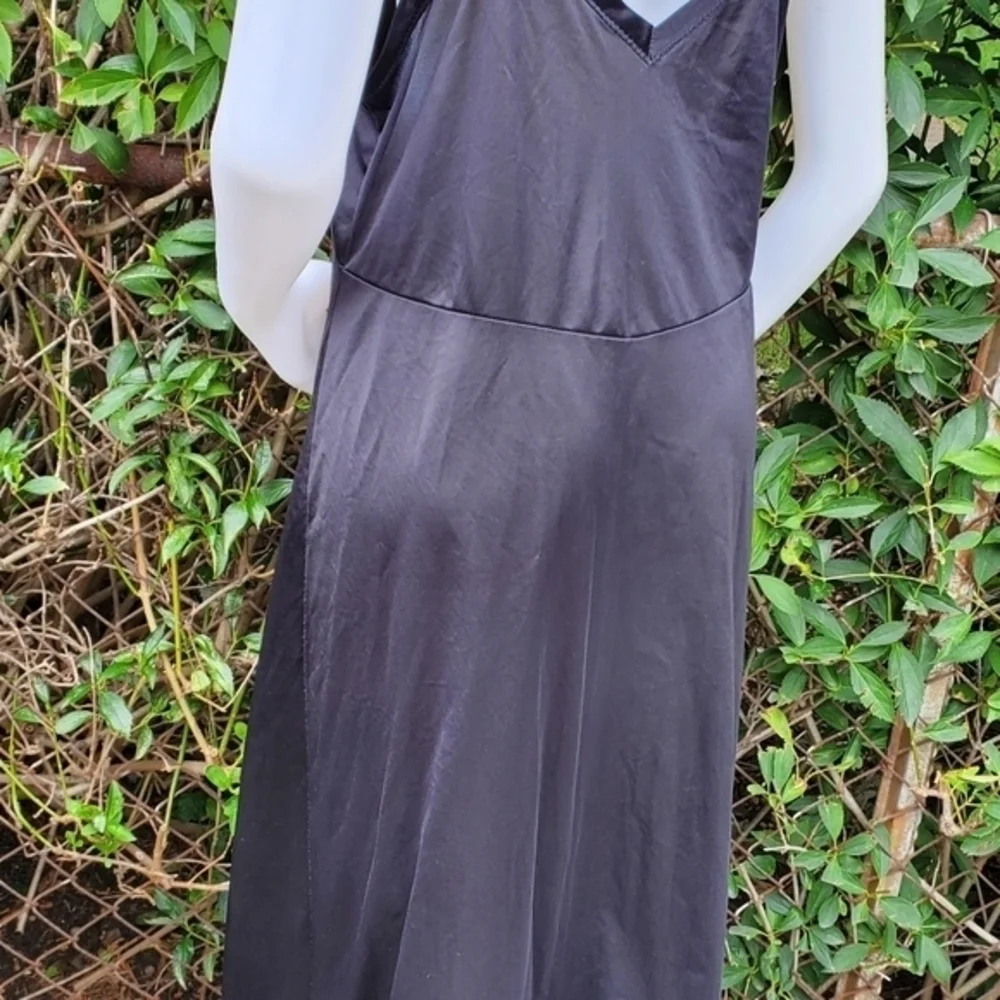 Vintage size 42 slip or‎ nighty - Picture 11 of 11